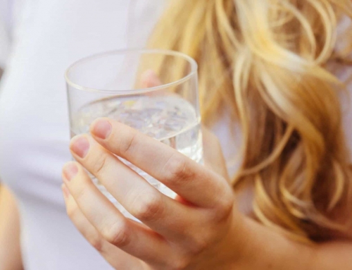 6 مزیت سلامتی با نوشیدن آب تا مضرات کم آبی بدن